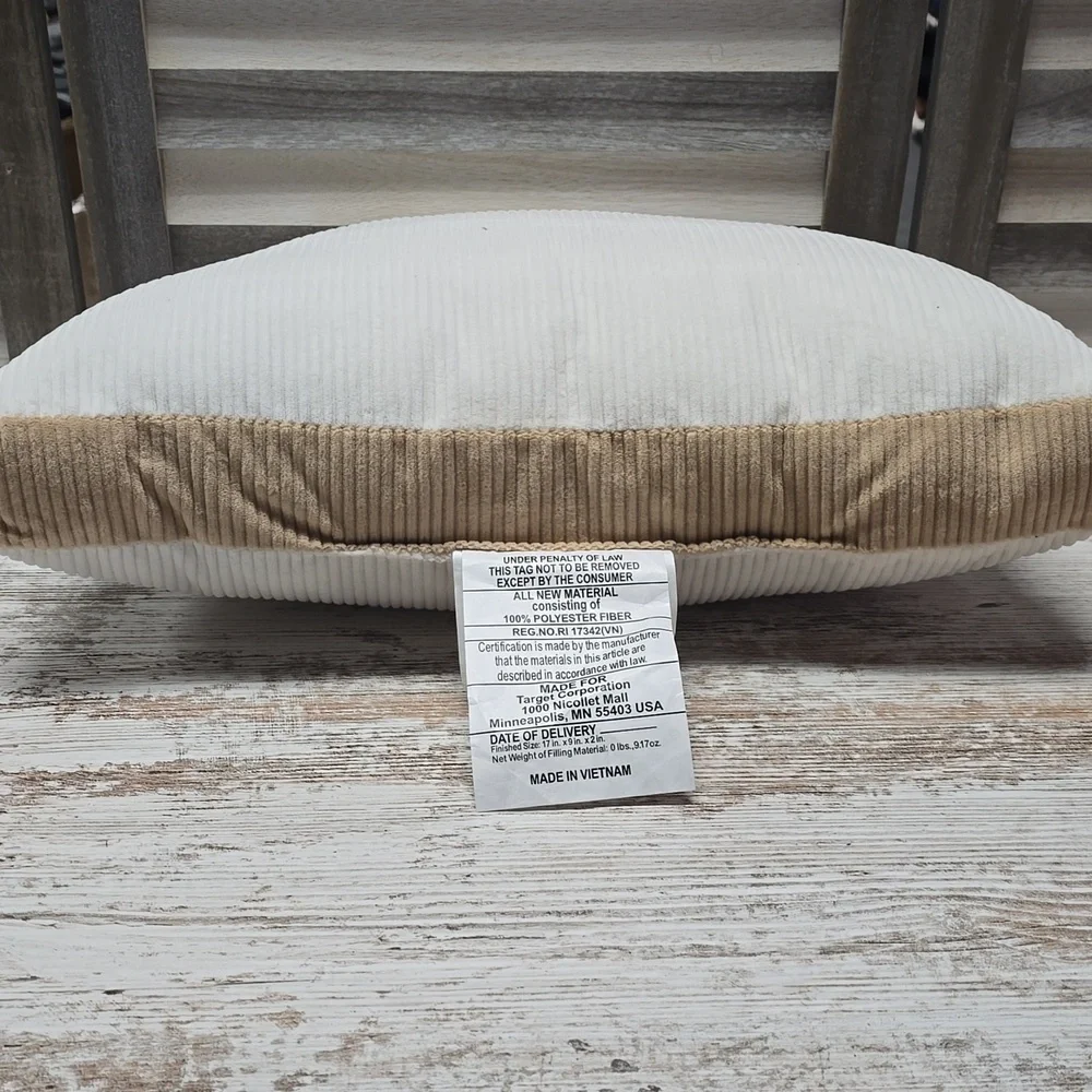 Room Essentials Half‑Moon Toss Pillow – 17